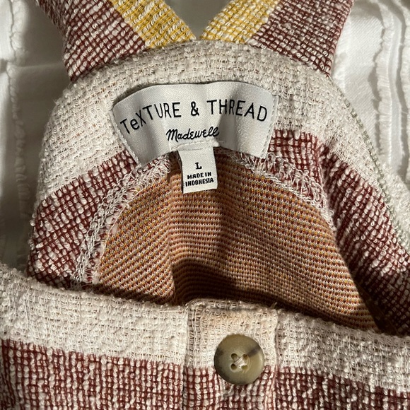 Multi colored button up front tie blouse - Picture 4 of 5